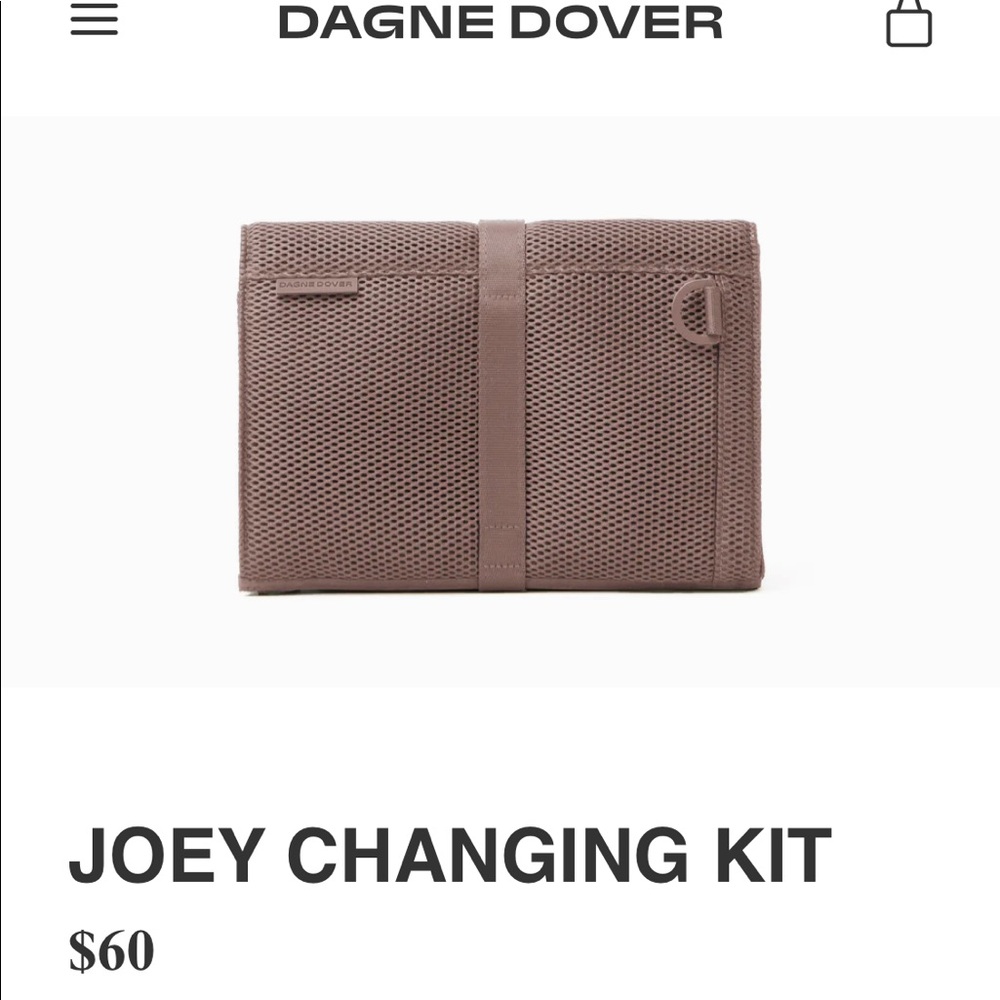 Dagne Dover changing kit